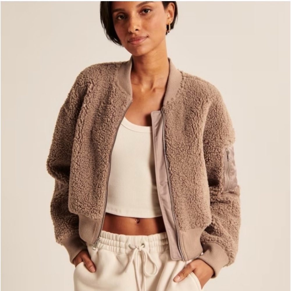 Abercrombie & Fitch Women’s Sherpa Bomber Jacket size M